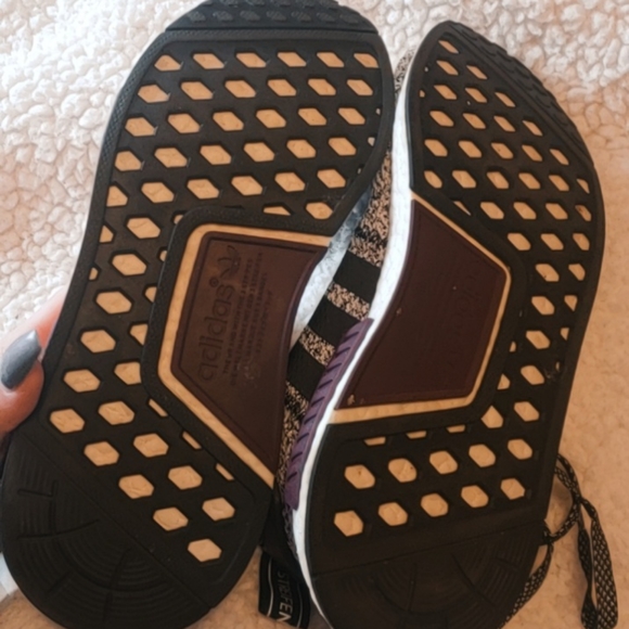 Adidas NMD R1 - Picture 2 of 6